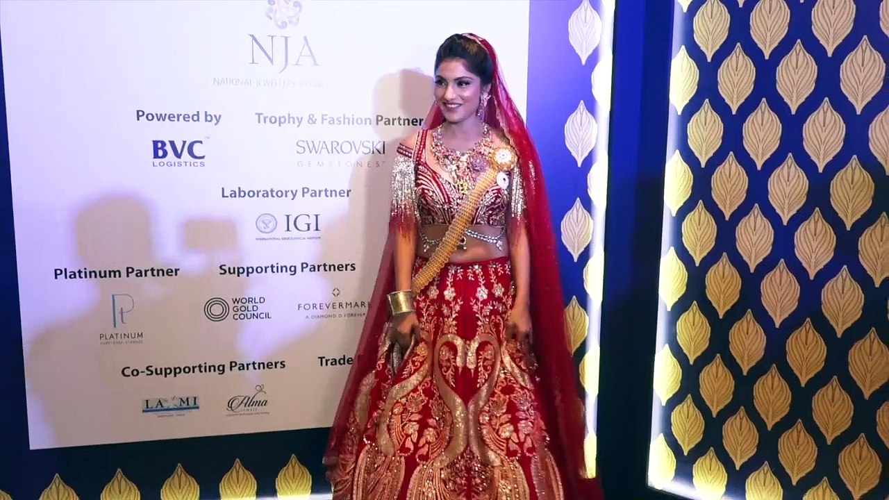 Actress Ishita Sharma's ramp walk goes WRONG