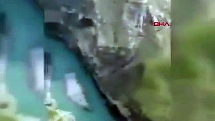 350 metre yükseklikteki Deliklitaş'ta halay çektiler