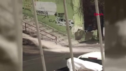 İzmir'de Sağanak Yağış Etkili Oldu