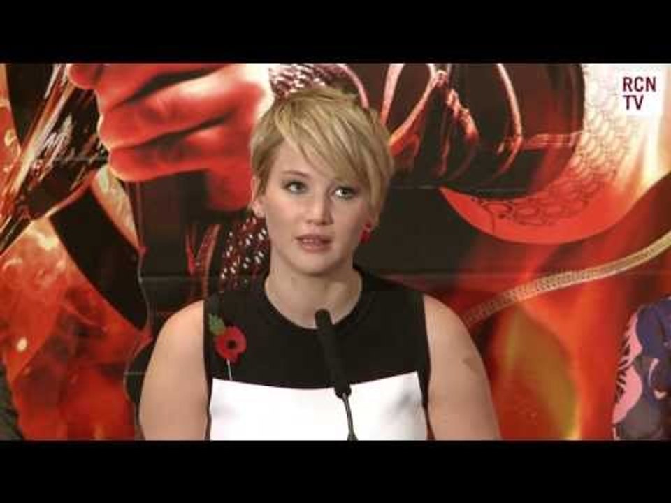 Jennifer Lawrence Interview - Admiring Katniss Everdeen - Hunger Games Catching Fire Premiere