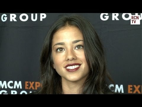 Falling Skies Seychelle Gabriel Interview - Lourdes