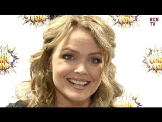 Dina Meyer Interview - Starship Troopers, Saw, Friends & Birds of Prey