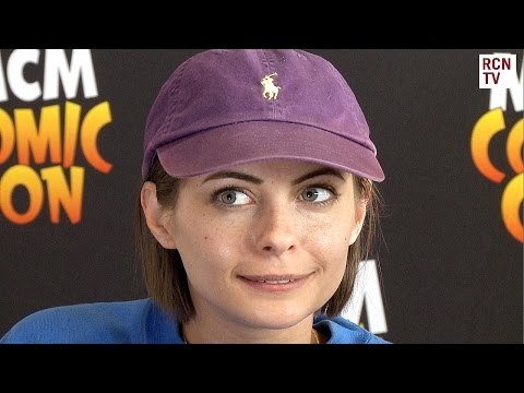 Arrow vs DC Movie Universe Willa Holland Interview