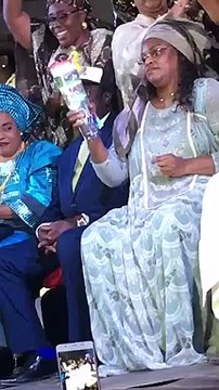 Aprés le mbarasse , cette nouvelle danse de Marième Faye Sall fait le buzz sur la toile !