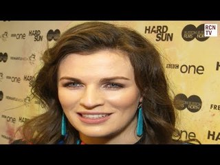 Aisling Bea Praises Hard Sun Cast & Neil Cross