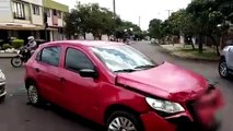 Gol e 206 colidem no Bairro Coqueiral