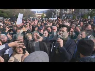 BASHA NE BURREL THIRRJE PER PROTESTA MASIVE - News, Lajme - Kanali 7