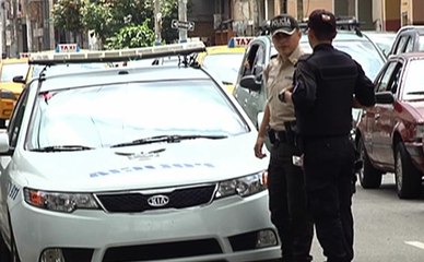 Saca pintas roban 18 mil dólares a una familia luego de salir de una entidad bancaria