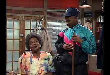 Desmond's S04E01 (All Things Bright )