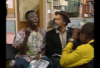 Desmond's S04E02 (Flats, Lies And Videotape)