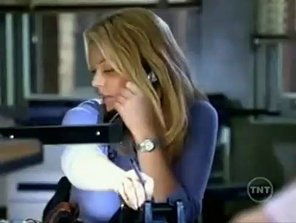 NYPD Blue S09E03  Two Clarks İn A Bar