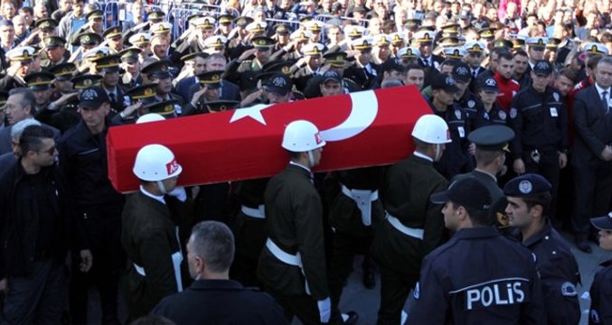 Şehit Nişanlısı, Acı ve Istırap Çekiyorum Diye Açtığı Tazminat Davasını Kazandı