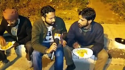 Free food langer to Kashmiri stranded truck drivers