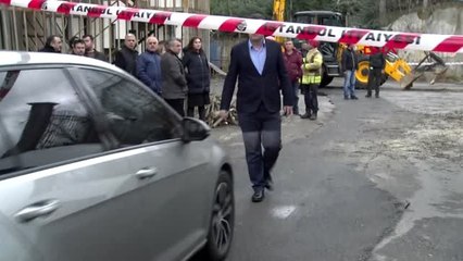 Beykoz'da İstinat Duvarı Araçların Üzerine Çöktü