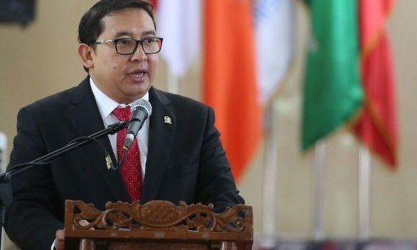 Fadli Zon Berencana Temui dan Meminta Maaf Kepada KH Maimoen Zubair