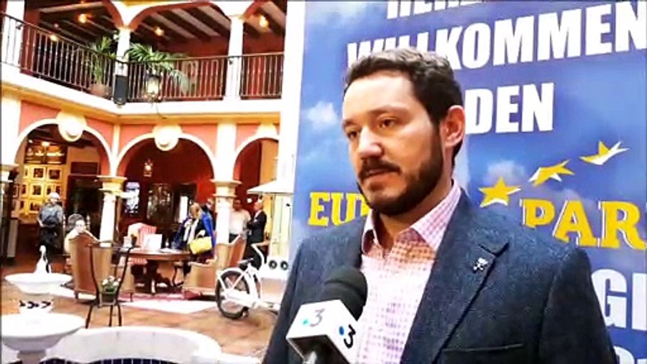 Matthias Kirch, directeur des ressources humains d'Europa-Park, détaille les besoins du parc de loisirs