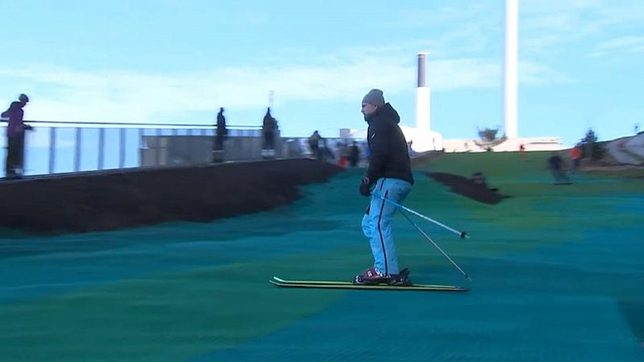 In Dänemark wird jetzt auf einer Müllverbrennungsanlage Ski gefahren