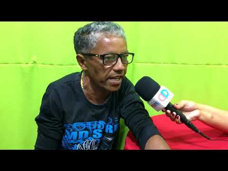 Entrevista com o cantor Carlos Silva