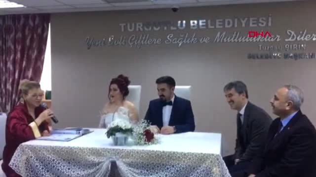 Manisa Nikah Memuru Anne, 14 Şubat'ta Kızının Nikahını Kıydı