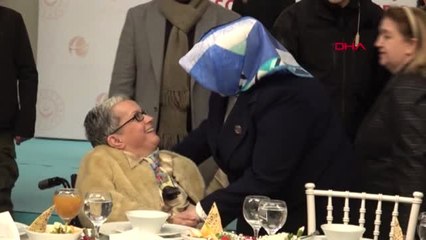 Eskişehir Bakan Selçuk'tan, Evde Bakım Yardımı Alan Engellilere Müjde