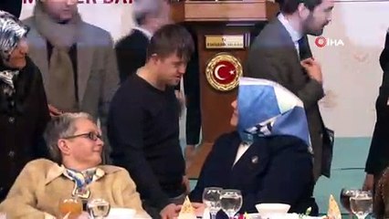 Bakan Selçuk engelli ve aileleri ile buluştu