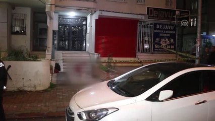 Evinin Önünde Silahlı Saldırıya Uğrayan Kişi Yaralandı