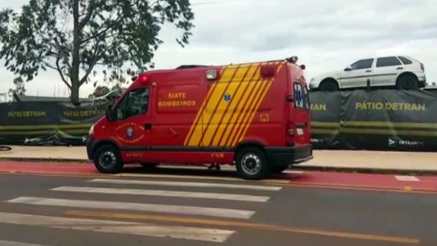 Mulher fica ferida ao cair de bicicleta na Av. Tito Muffato