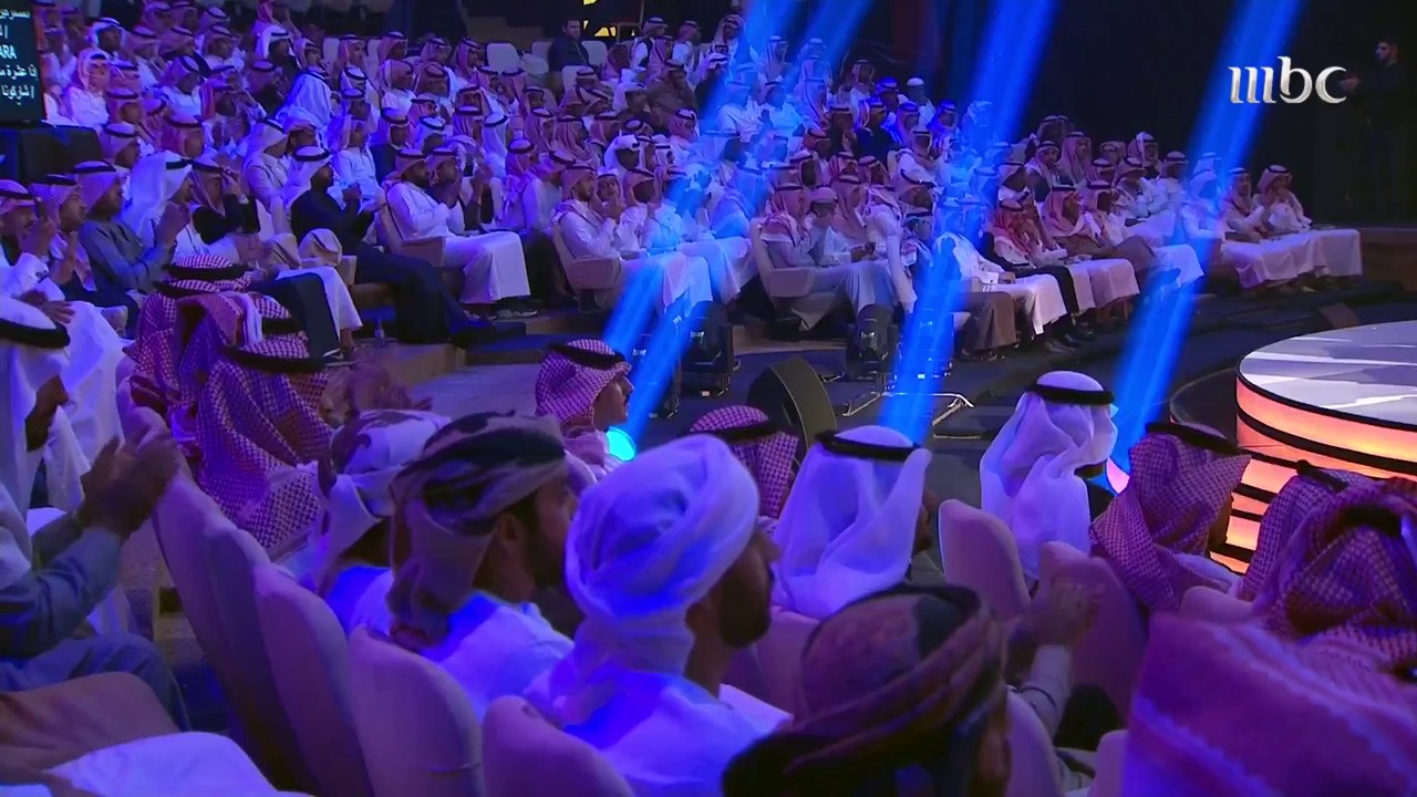 لحظة إعلان الفائز في فئة المحاورة