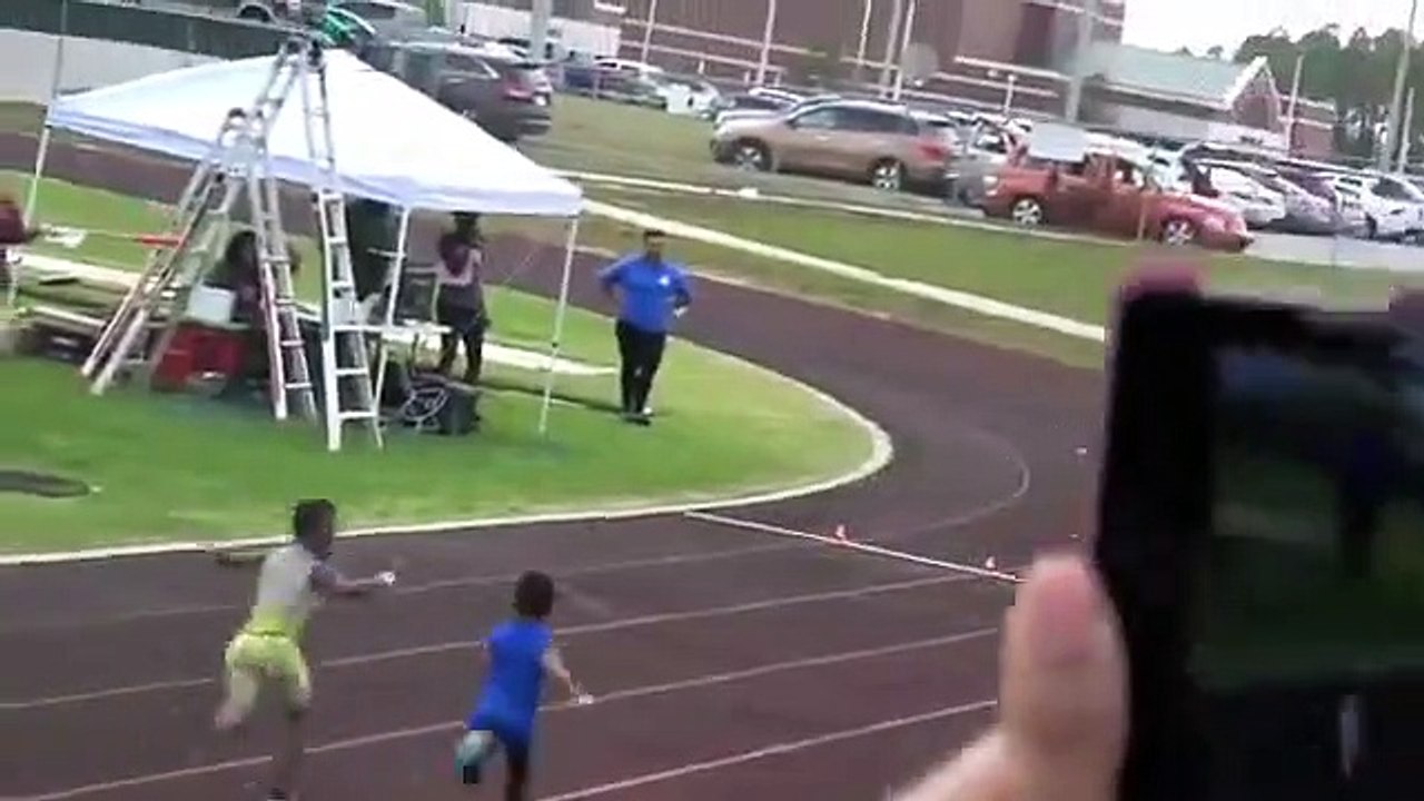 Rencontrez le petit garçon le plus rapide du monde