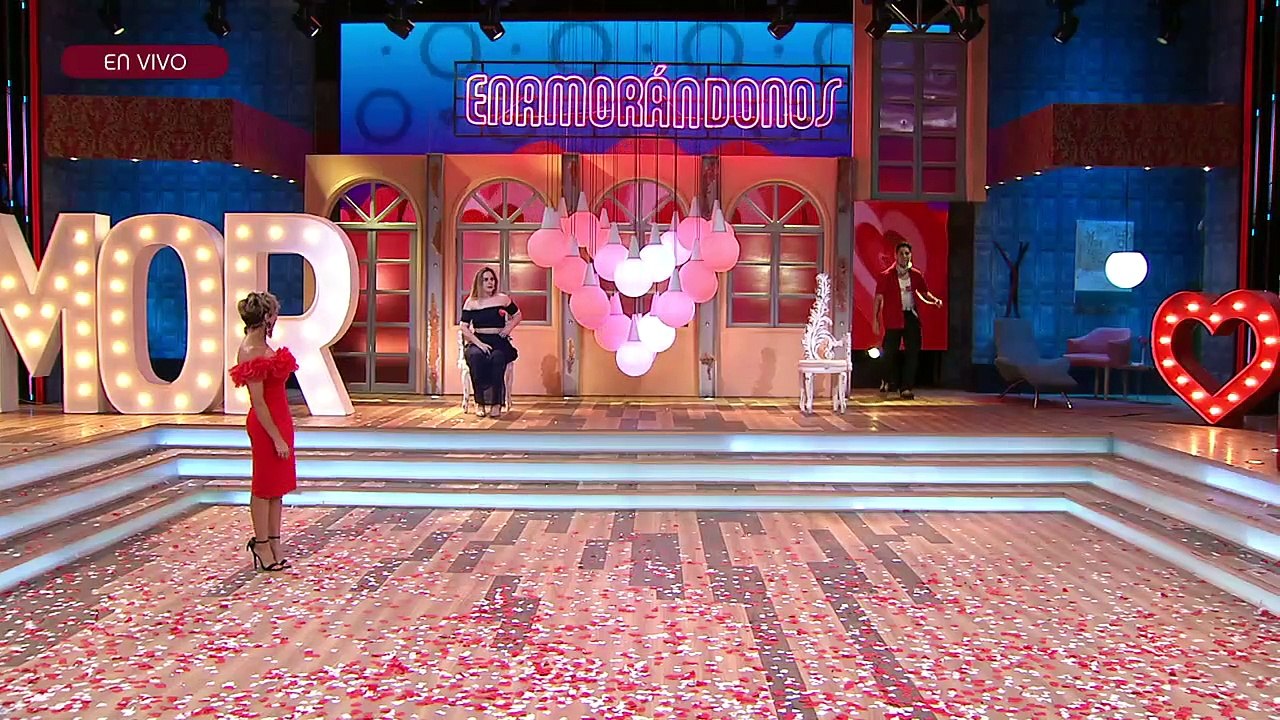 Enamorándonos | ¡Chikano de Lucha Azteca QUEDÓ ENCANTADO con Paula!