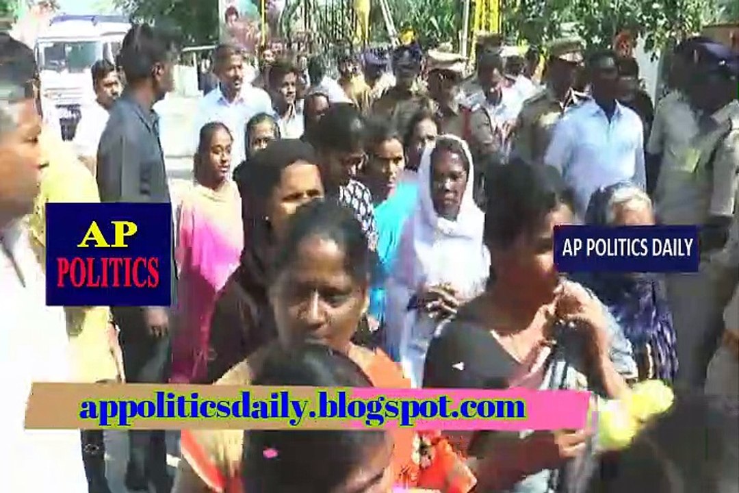 చంద్రబాబు కోసం క్యూ కట్టిన జనం CM Chandrababu Naidu Sankranthi Celebrations - AP Politics Daily
