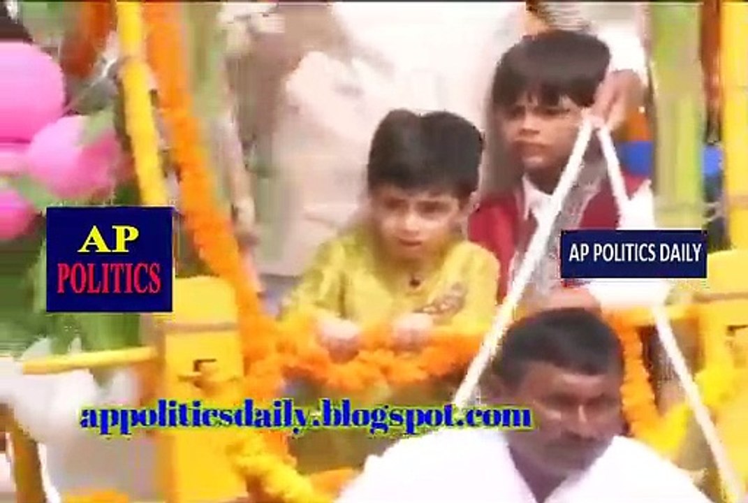 ఎద్దుల బండి లో తాత మనవాడు Chandrabau With Devansh On Bullock Cart - AP Politics Daily