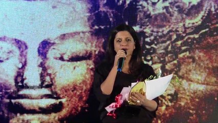 Zoya Akhtar SLAMS Kangana Ranaut For Manikarnika Controversy