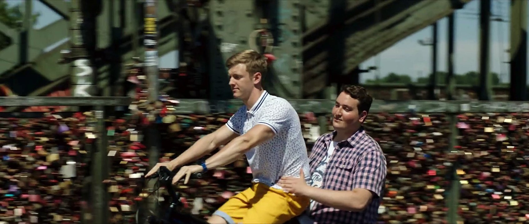 CLUB DER ROTEN BÄNDER