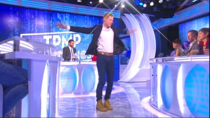 Hypnotisés, Matthieu Delormeau parle en arabe et Bertrand Chameroy se prend pour une poule