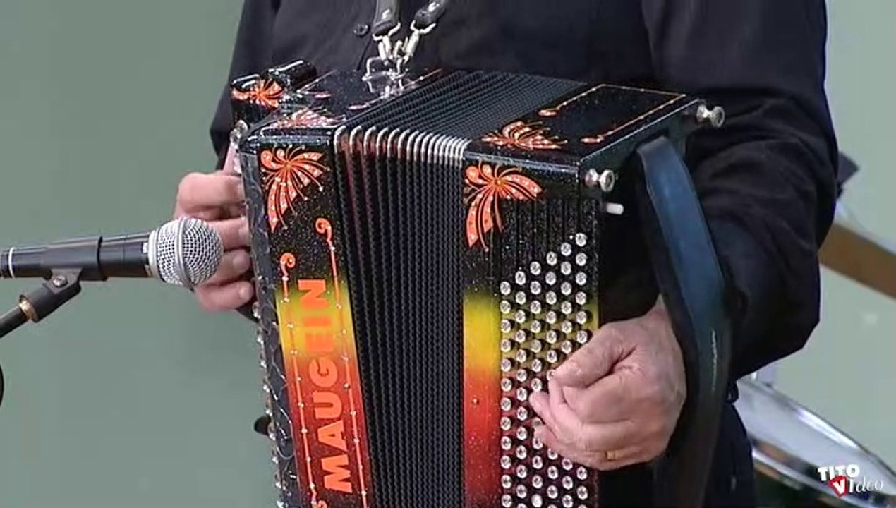 Belle Rose d' Auvergne par l' Orchestre  Clody Musette