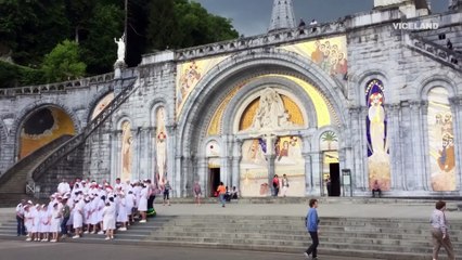 AVANT-PREMIERE: Découvrez les premières images du documentaire "Pécheresse de Lourdes" - VIDEO