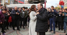 Edirne Belediye Başkanı Recep Gürkan, Eşiyle Sokakta Dans Etti