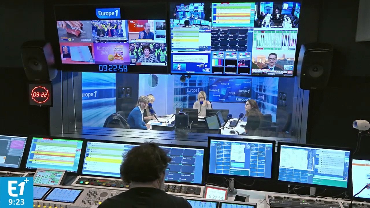 Wahiba, mère d'une petite fille de 2 ans qui était accro aux écrans : "Si on la regardait dans les yeux, elle se mettait à hurler"