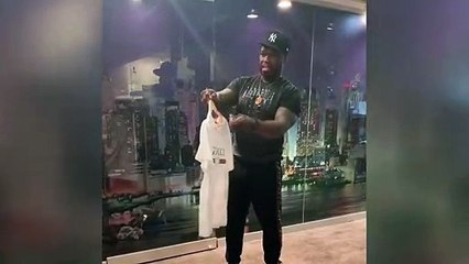 50 Cent Gucci’yi protesto etti tüm kıyafetlerini yaktı