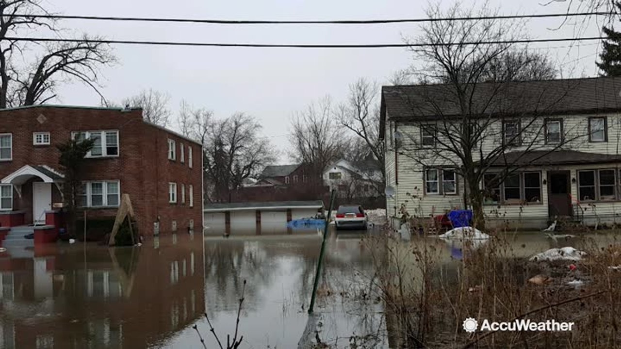 Taking precautions against ice jam flooding