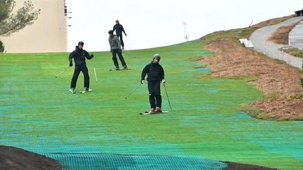 Video | Çöp işleme tesisinde kayak keyfi