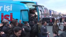 Soylu, Kızılay Milli İrade Meydanında Açılan AK Parti Seçim Standını Ziyaret Etti