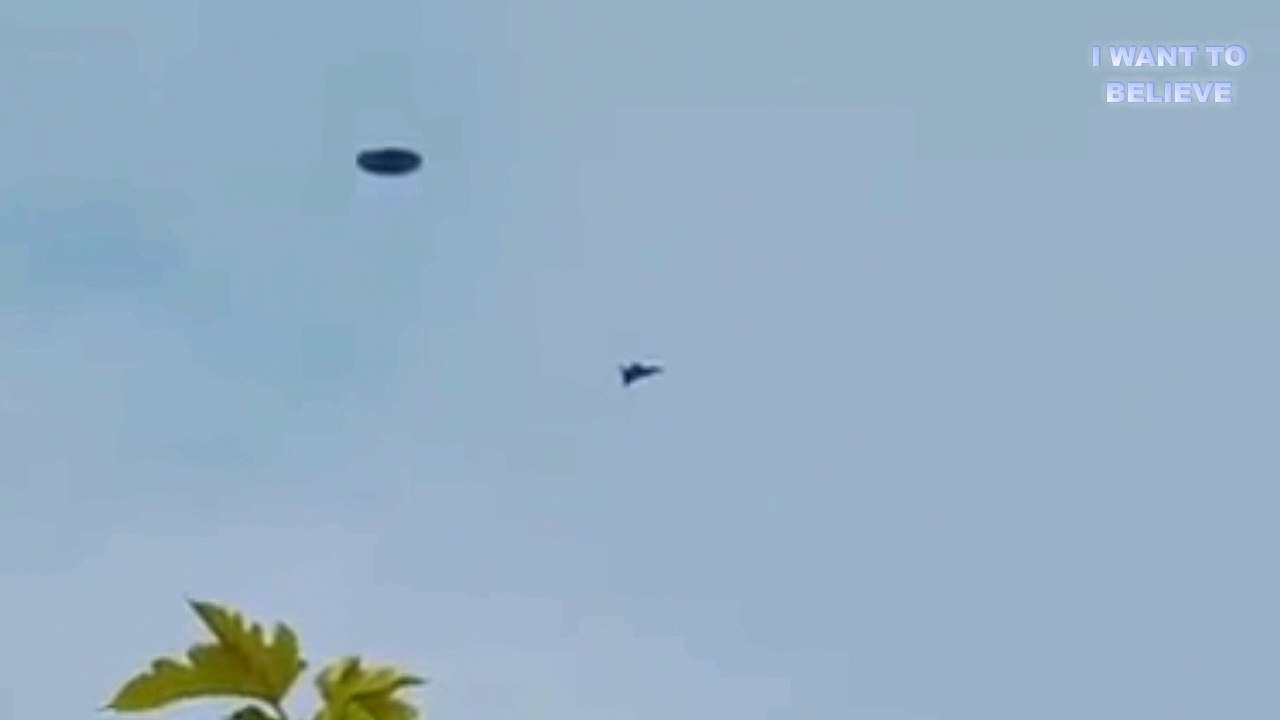 In the US, the fighter and the UFO made a catch-up