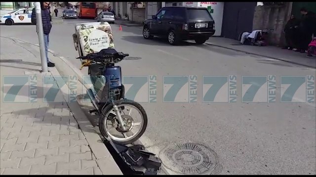 ELBASAN, MAKINA PERPLAS MOTORIN, PLAGOSET RENDE 20 VJEÇARI - News, Lajme - Kanali 7