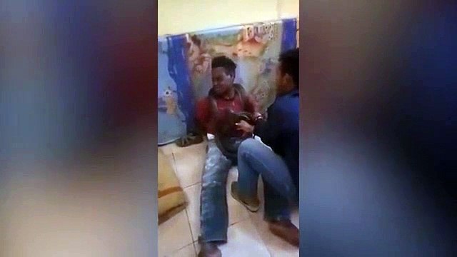 En Indonésie, la police utilise un serpent pour obtenir des aveux