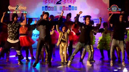 Kids Dancing with Parents_Fathers on Song 'Om Shanti Om' with Kids _