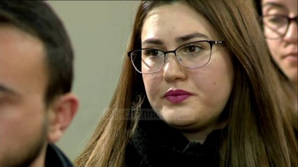 Rama, me studentët në Vlorë: Universitet me kompani në treg - Top Channel Albania - News - Lajme