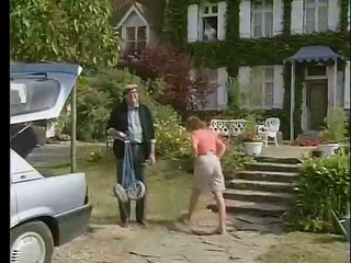 French Fields 1x06 Le Week End