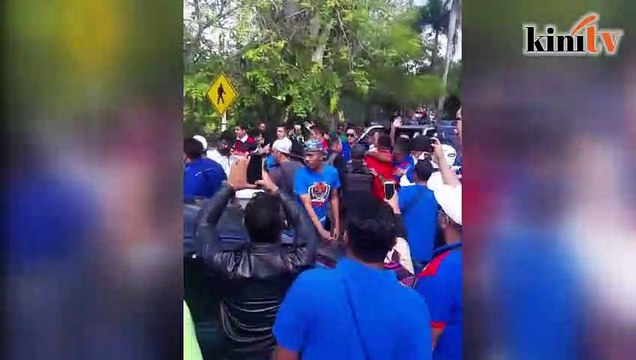 Video awal insiden Syed Saddiq dimaki penyokong BN